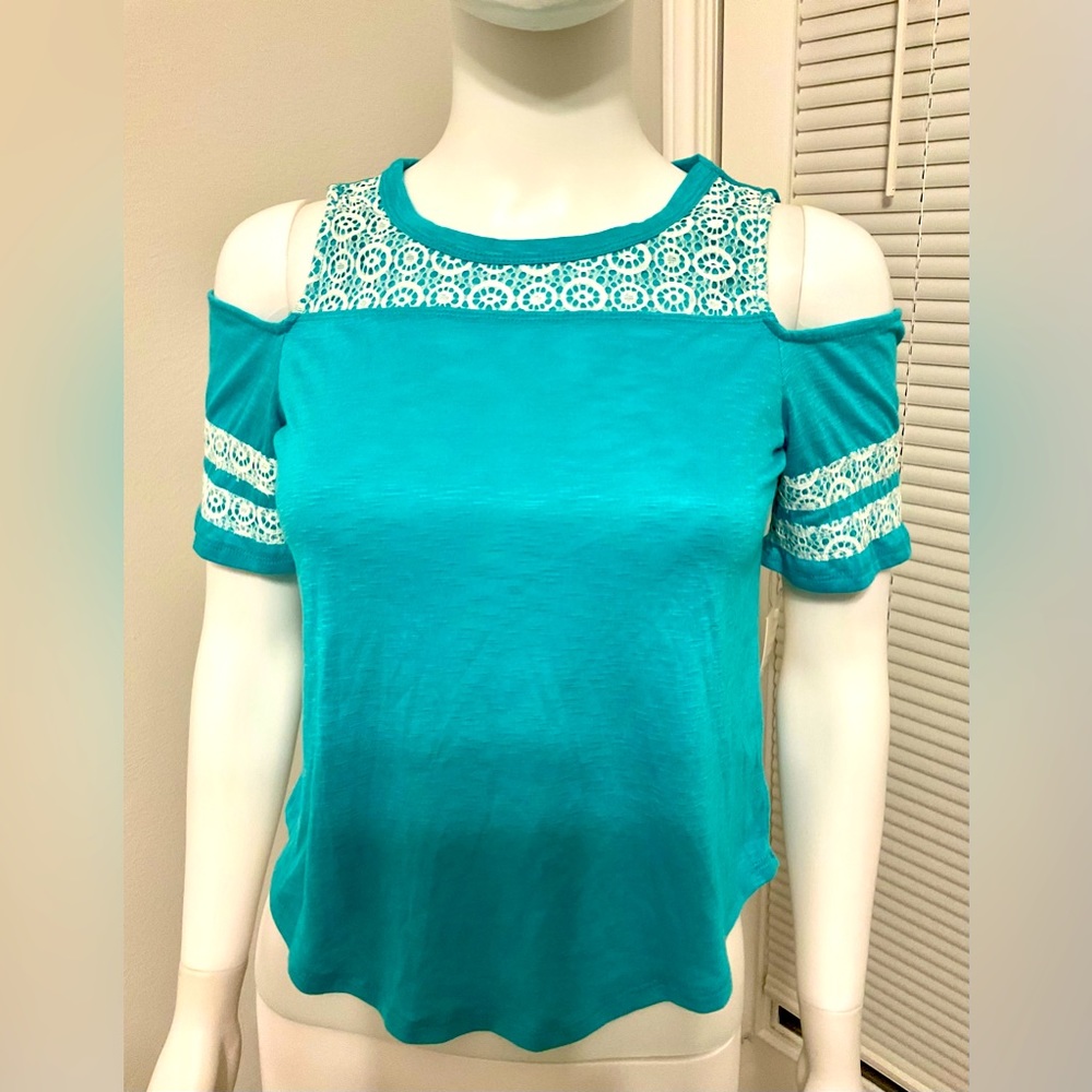 New So Turquoise Girl Top Size -12 with White Trim Crochet Cold Shoulder